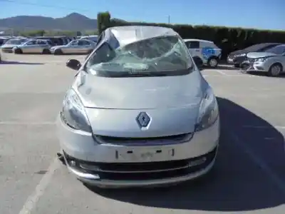 Sloopvoertuig renault                                            scenic iii                                                                                                                                                                                                                                                 grand dynamique                                                                                                                                                                                                                                            van het jaar 2013 aangedreven r9ma402