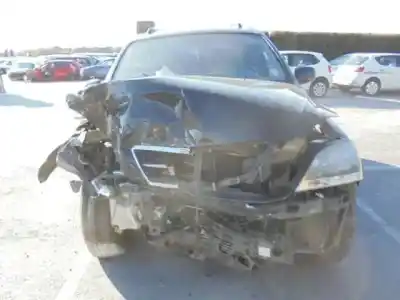 Verschrottungsfahrzeug kia sorento i (jc) 2.5 crdi des jahres 2005 angetrieben d4cb