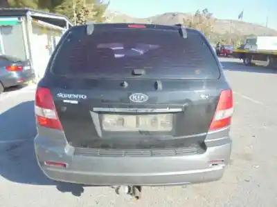 Verschrottungsfahrzeug kia sorento i (jc) 2.5 crdi des jahres 2005 angetrieben d4cb