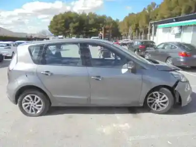 Veicolo di demolizione renault                                            scenic iii                                                                                                                                                                                                                                                 grand dynamique                                                                                                                                                                                                                                            dell'anno 2012 alimentato k9ka6