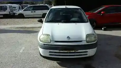 Здавання транспортного засобу renault clio ii fase i (b/cbo) 1.2 року 1998 потужний d7f
