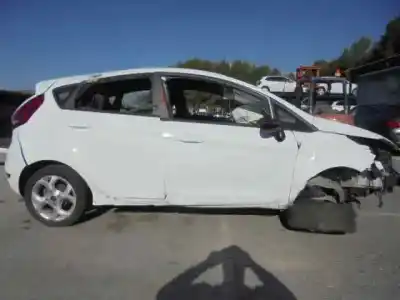 Véhicule à la ferraille ford fiesta (cb1) ambiente de l'année 2012 alimenté kvja
