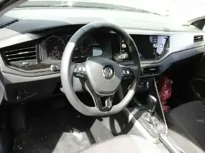 Véhicule à la ferraille volkswagen polo advance de l'année 2018 alimenté dkl