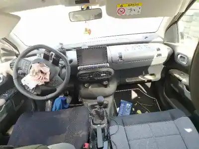 Veículo de Sucata citroen c4 cactus live do ano 2019 alimentado yh01