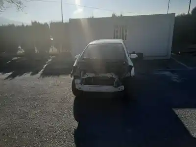 Veicolo di demolizione toyota yaris active dell'anno 2018 alimentato 1kr