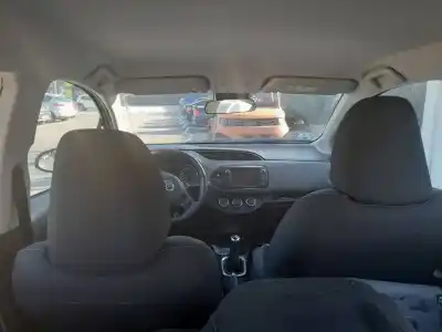 Veicolo di demolizione toyota yaris active dell'anno 2018 alimentato 1kr