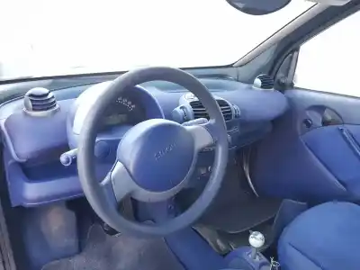 Veículo de Sucata smart coupe pure do ano 1999 alimentado 11