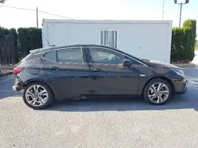 Vehicul casat OPEL ASTRA K LIM. 5TÜRIG Business al anului 2017 alimentat B16DTE