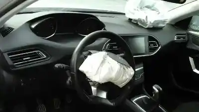 Scrapping Vehicle peugeot 308 style of the year 2015 powered bh02