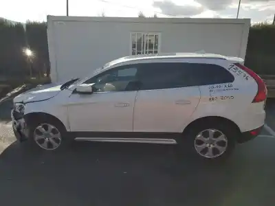 Veicolo di demolizione VOLVO XC60 Kinetic AWD dell'anno 2010 alimentato D5244T10