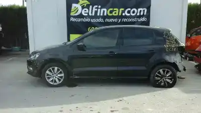Veicolo di demolizione VOLKSWAGEN POLO (6C1) Comfortline BlueMotion dell'anno 2015 alimentato CJZ