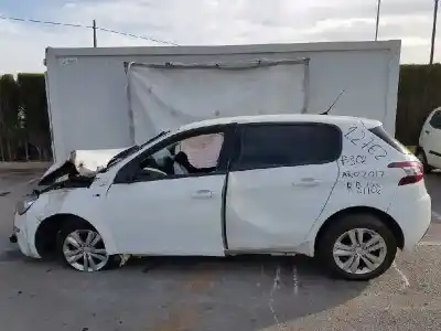 Scrapping Vehicle PEUGEOT 308 Style of the year 2017 powered BH02