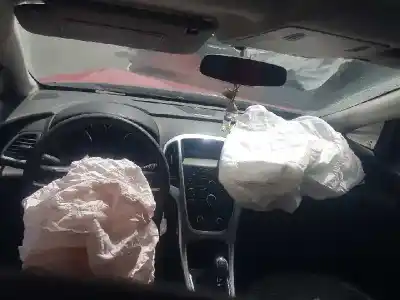 Veículo de Sucata opel astra j lim. selective do ano 2015 alimentado b16xer