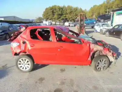 Veículo de Sucata peugeot 206+ básico do ano 2012 alimentado 8ho1