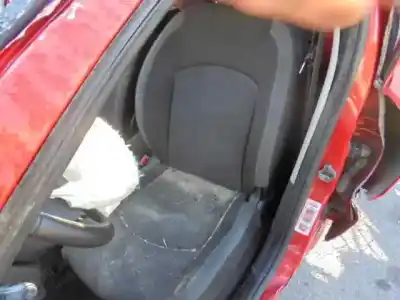 Veículo de Sucata peugeot 206+ básico do ano 2012 alimentado 8ho1