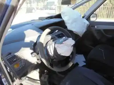 Veículo de Sucata citroen c4 picasso exclusive do ano 2010 alimentado rh02