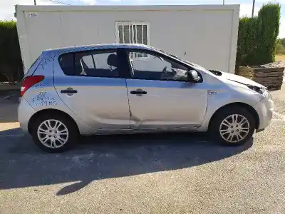 Véhicule à la ferraille hyundai i20 comfort de l'année 2010 alimenté g4fa