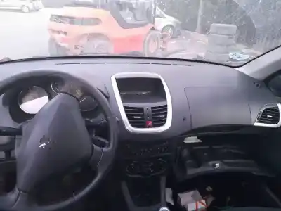 Veículo de Sucata peugeot 206+ básico do ano 2010 alimentado hfx