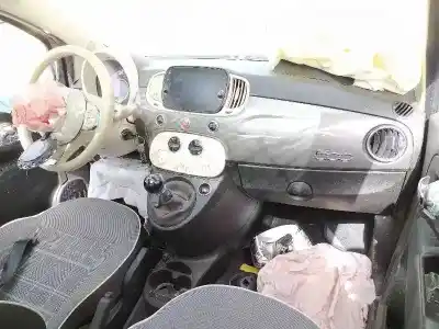 Sloopvoertuig fiat nuova 500 (150) lounge van het jaar 2019 aangedreven 169a4000