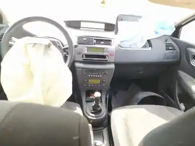 Veículo de Sucata citroen c4 berlina millenium do ano 2010 alimentado 9hx