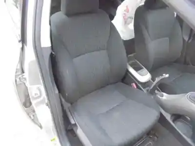 Veículo de Sucata toyota auris luna do ano 2007 alimentado 1zr