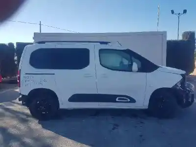Véhicule à la ferraille citroen berlingo feel m de l'année 2020 alimenté yh01