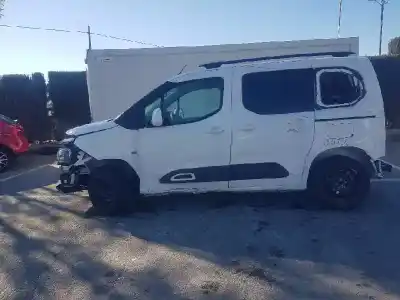 Véhicule à la ferraille citroen berlingo feel m de l'année 2020 alimenté yh01