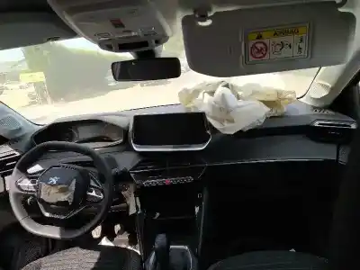 Veículo de Sucata peugeot 208 (p2) active pack do ano 2021 alimentado hm05