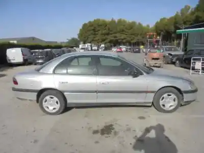 Veículo de Sucata opel omega b básico berlina do ano 1997 alimentado x25td