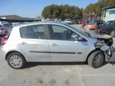 Здавання транспортного засобу renault clio iii authentique року 2011 потужний k9kt766