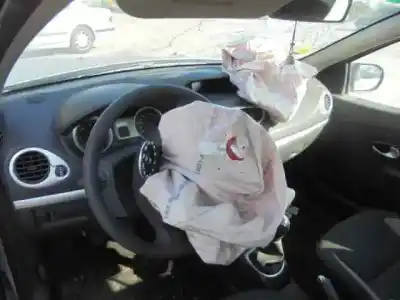 Здавання транспортного засобу renault clio iii authentique року 2011 потужний k9kt766