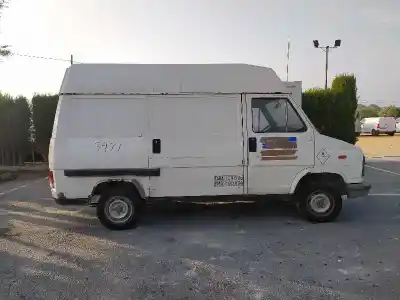 Veículo de Sucata peugeot j5 (280) j 5 1300 do ano 1984 alimentado u25651