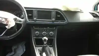 Здавання транспортного засобу seat leon st (5f8) style року 2015 потужний cxx