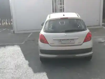 Véhicule à la ferraille peugeot 207 urban de l'année 2008 alimenté 8fs