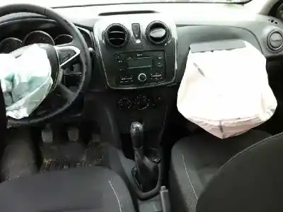 Veículo de Sucata dacia sandero basis do ano 2018 alimentado b4de411