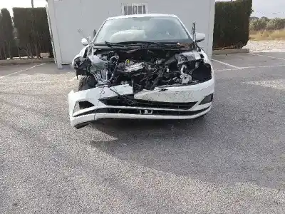 Veículo de Sucata volkswagen polo beats do ano 2019 alimentado dkl