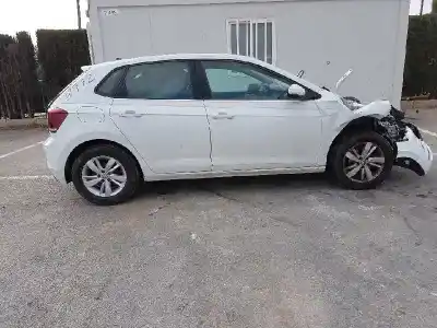 Veículo de Sucata volkswagen polo beats do ano 2019 alimentado dkl