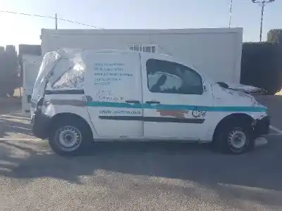 Veículo de Sucata renault kangoo emotion do ano 2017 alimentado k9k e628