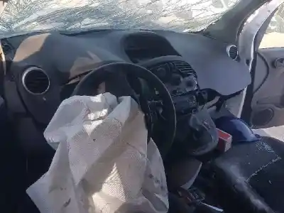 Veículo de Sucata renault kangoo emotion do ano 2017 alimentado k9k e628