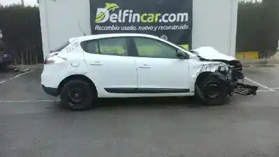 Véhicule à la ferraille renault                                            megane iii berlina 5 p                                                                                                                                                                                                                                     dynamique                                                                                                                                                                                                                                                  de l'année 2012 alimenté h4ja7