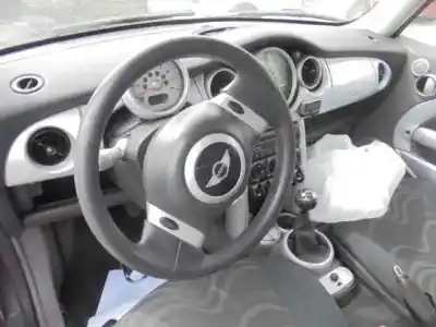 Здавання транспортного засобу mini mini (r50,r53) one року 2001 потужний w10b16a
