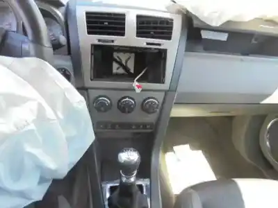 Veículo de Sucata dodge avenger sxt do ano 2008 alimentado byl