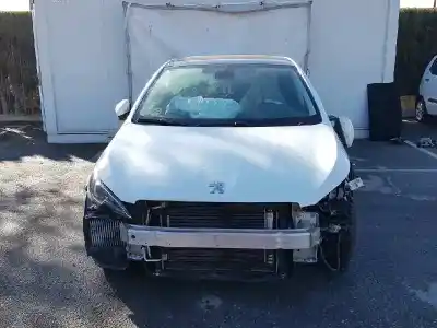 Veicolo di demolizione peugeot 308 access dell'anno 2013 alimentato 9h05
