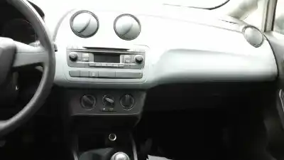 Veículo de Sucata seat ibiza (6j5) reference do ano 2015 alimentado cfw