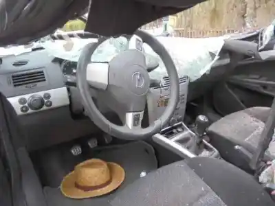 Scrapping Vehicle opel astra gtc cosmo of the year 2005 powered z18xe