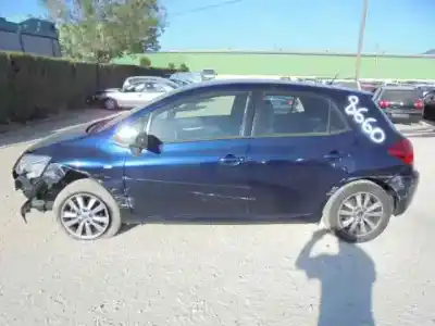 Здавання транспортного засобу toyota auris luna року 2007 потужний 1zr