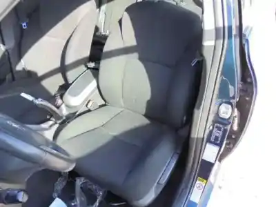 Здавання транспортного засобу toyota auris luna року 2007 потужний 1zr