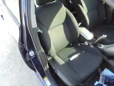 Здавання транспортного засобу toyota auris luna року 2007 потужний 1zr