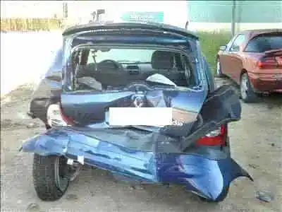 Здавання транспортного засобу renault clio ii fase ii (b/cb0) authentique року 2001 потужний d4f712