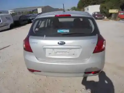 Veículo de Sucata kia cee´d concept do ano 2010 alimentado d4fb-w